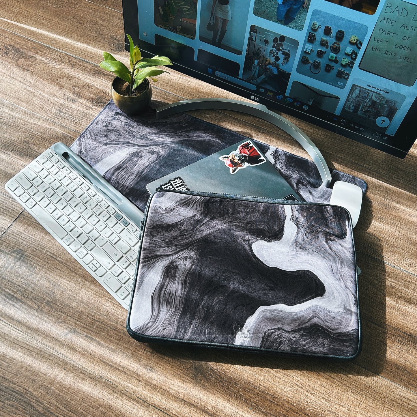 Black Marble Desk Mat | HeroGrip